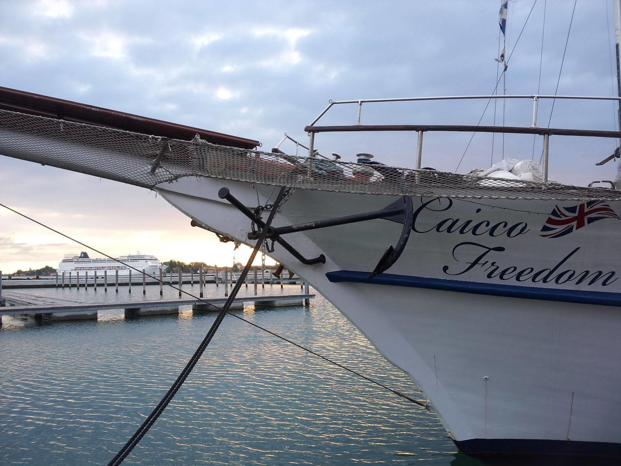 Venezia Boat & Breakfast Caicco Freedom Hotel Kültér fotó